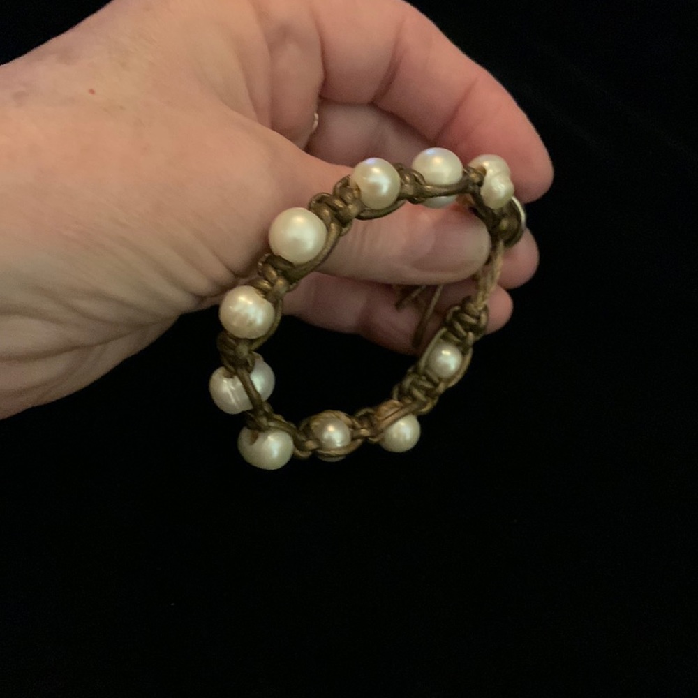 Brown leather and pearl macrame handmade bracelet.  Boho Pearl/Leather bracelet